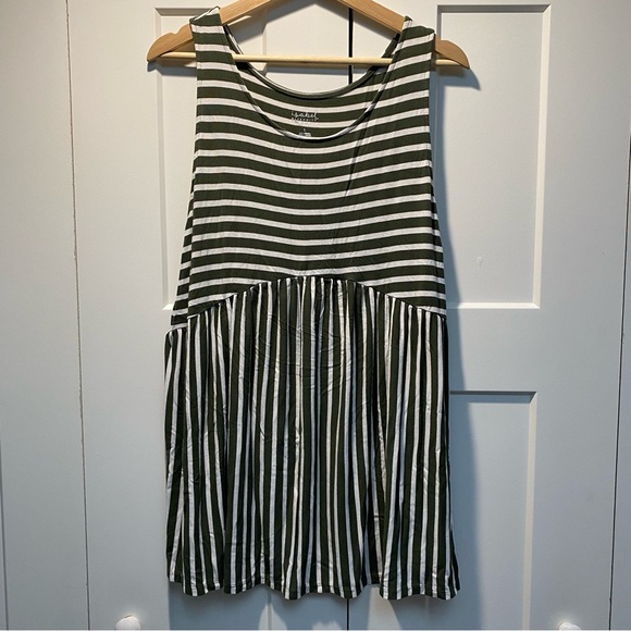 Isabel Maternity Flowy Tank Top - Picture 1 of 6